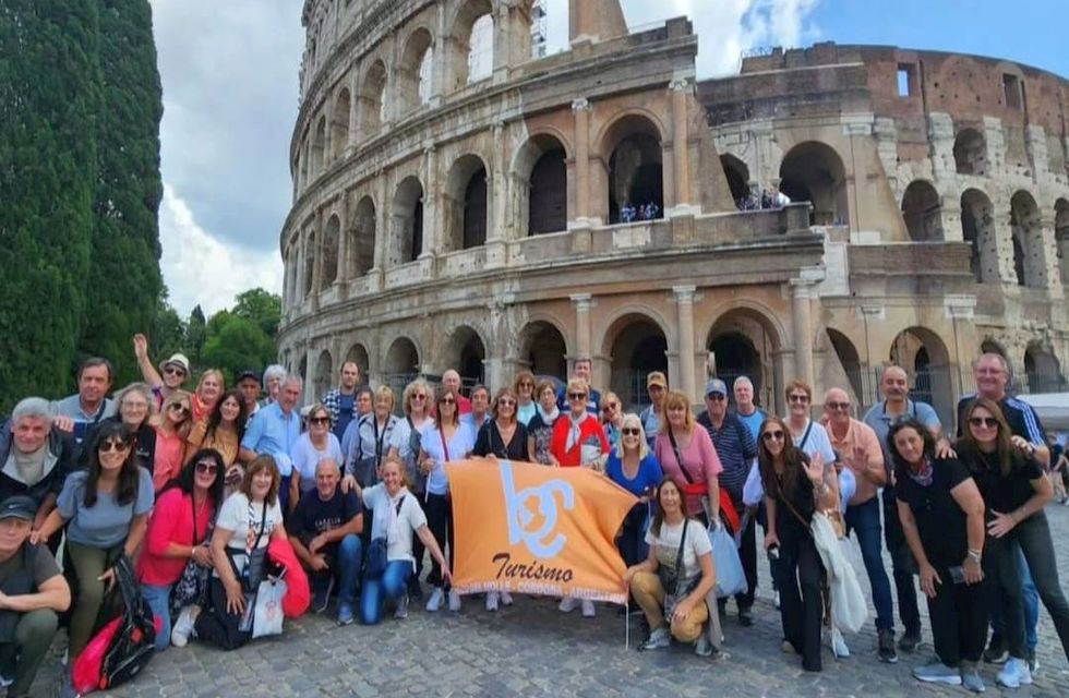 Turistas de BC turismo en Roma. 2023. bcturismo.com